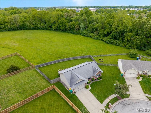 6604 Arriva Drive, O'fallon, IL 62269