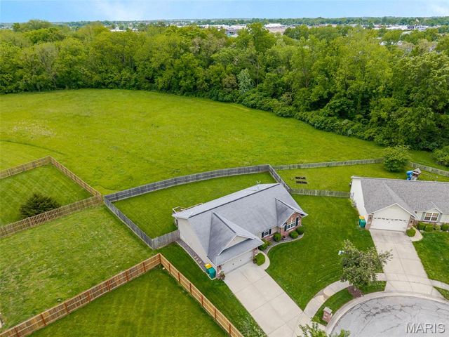 6604 Arriva Drive, O'fallon, IL 62269