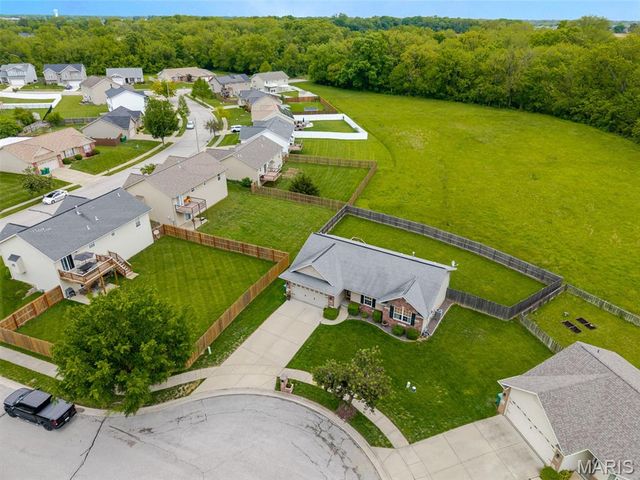 6604 Arriva Drive, O'fallon, IL 62269