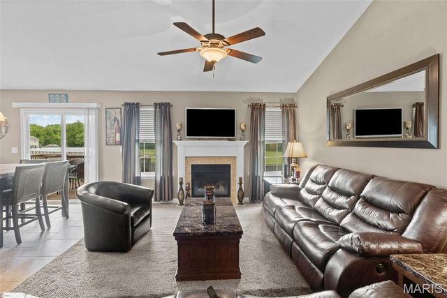 6604 Arriva Drive, O'fallon, IL 62269