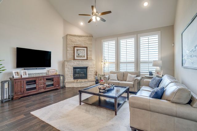 1937 Bending Oak Street, Fort Worth, TX 76008