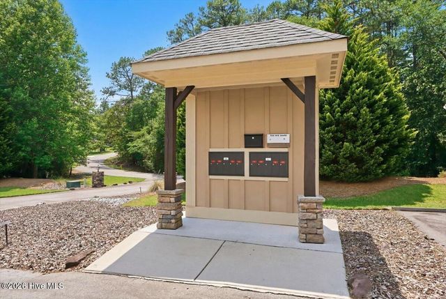 1 Robins Roost B, Carthage, NC 28327