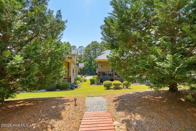 1 Robins Roost B, Carthage, NC 28327