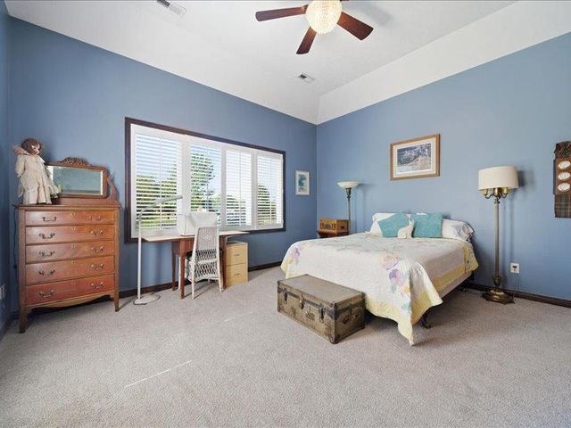 601 Stone Lake CIRCLE, Augusta, KS 67010