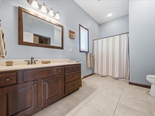 601 Stone Lake CIRCLE, Augusta, KS 67010