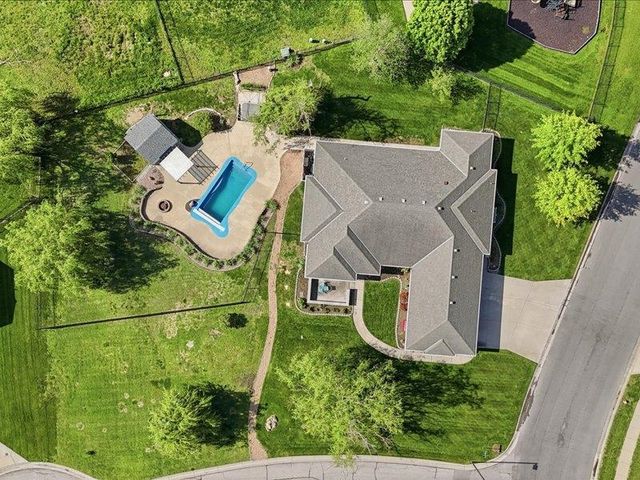 601 Stone Lake CIRCLE, Augusta, KS 67010