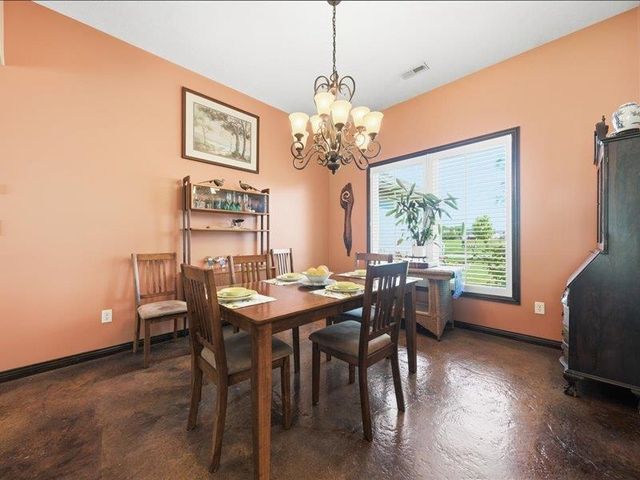 601 Stone Lake CIRCLE, Augusta, KS 67010