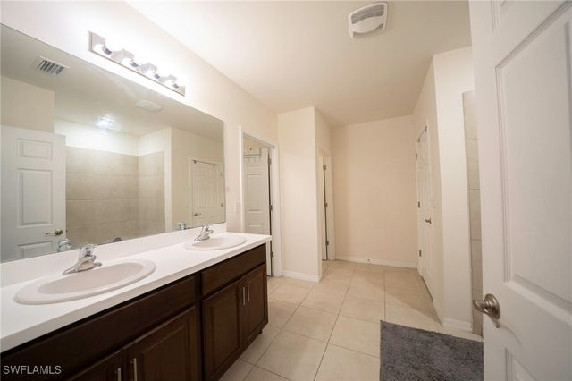 152 SE 27th TER, Cape Coral, FL 33904