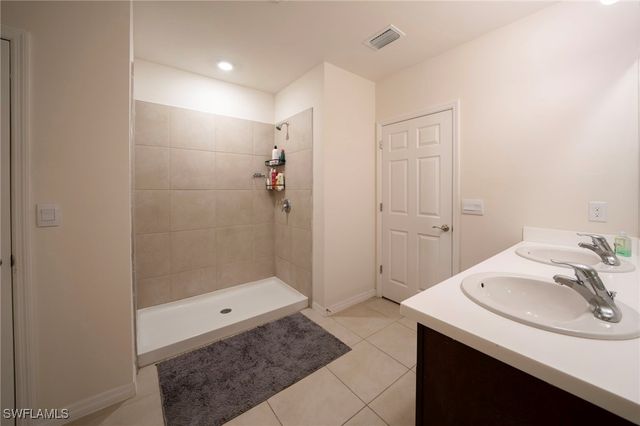 152 SE 27th TER, Cape Coral, FL 33904