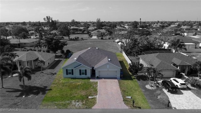 152 SE 27th TER, Cape Coral, FL 33904