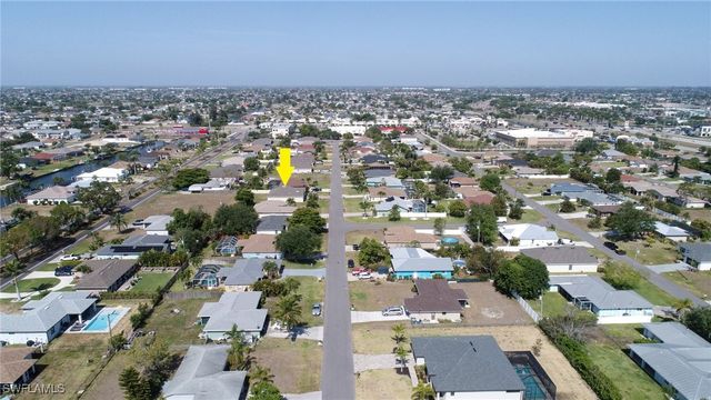 152 SE 27th TER, Cape Coral, FL 33904