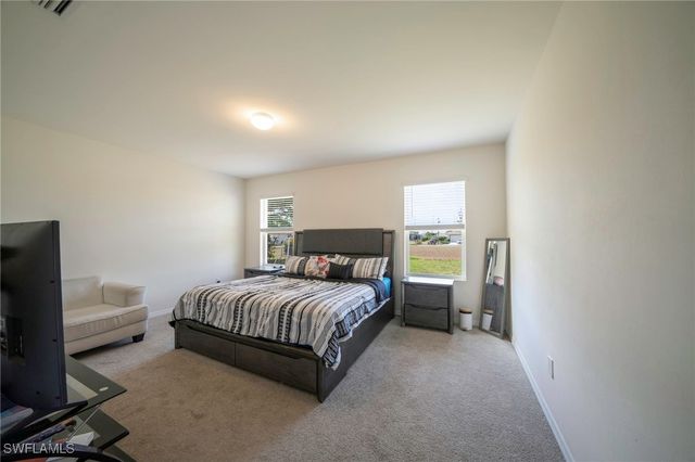 152 SE 27th TER, Cape Coral, FL 33904