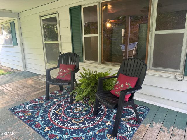 103 Branam Hollow Lane, Gatlinburg, TN 37738