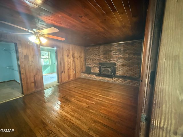 103 Branam Hollow Lane, Gatlinburg, TN 37738