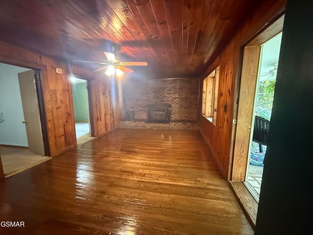 103 Branam Hollow Lane, Gatlinburg, TN 37738