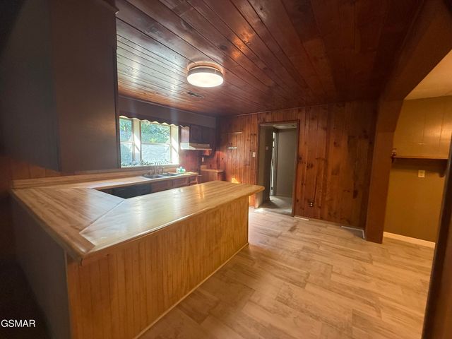 103 Branam Hollow Lane, Gatlinburg, TN 37738