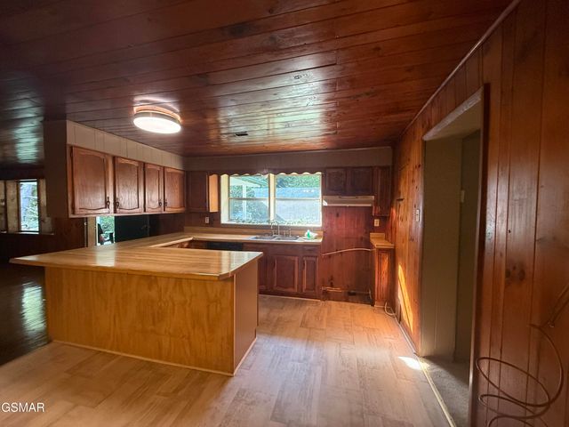 103 Branam Hollow Lane, Gatlinburg, TN 37738