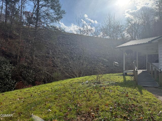 103 Branam Hollow Lane, Gatlinburg, TN 37738