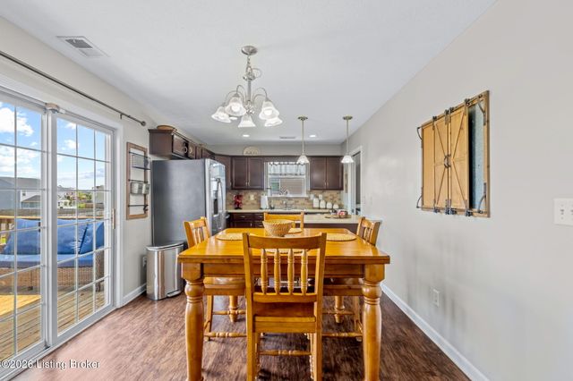 326 Golden Wing Rd, Mt Washington, KY 40047