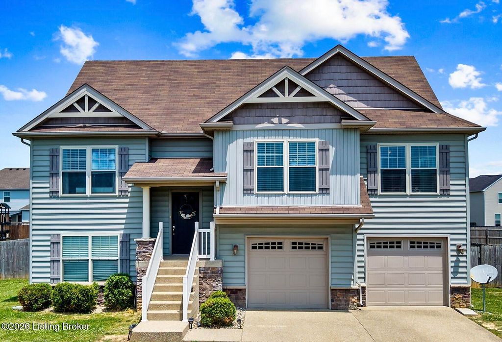 326 Golden Wing Rd, Mt Washington, KY 40047