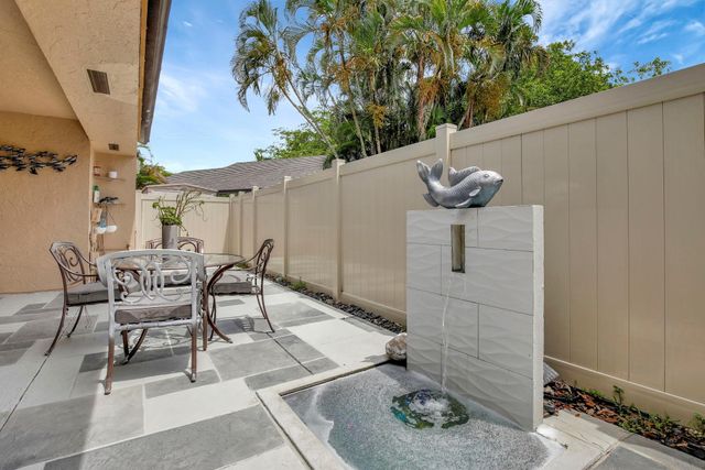 9341 Chelsea Drive S, Plantation, FL 33324