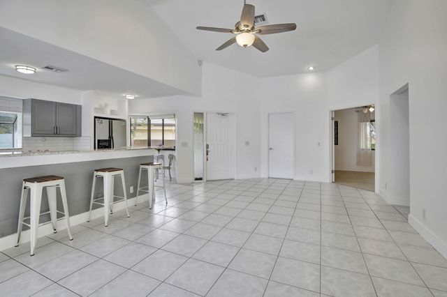 9341 Chelsea Drive S, Plantation, FL 33324