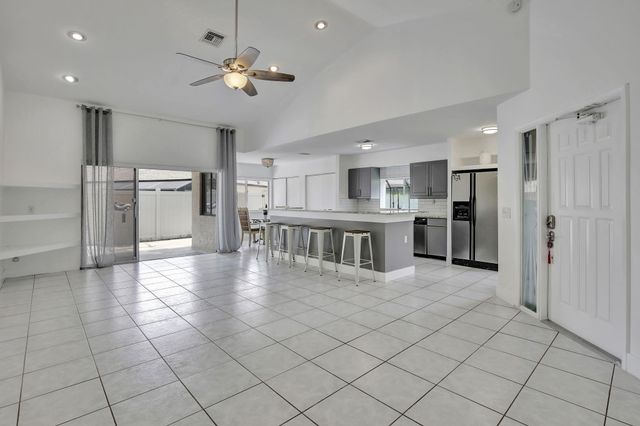 9341 Chelsea Drive S, Plantation, FL 33324