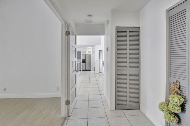 9341 Chelsea Drive S, Plantation, FL 33324
