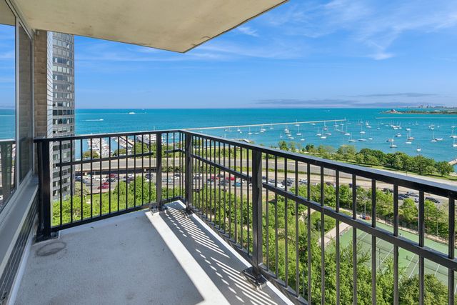 400 E RANDOLPH Street 1809, Chicago, IL 60601