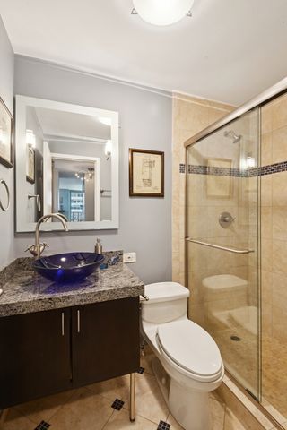 400 E RANDOLPH Street 1809, Chicago, IL 60601