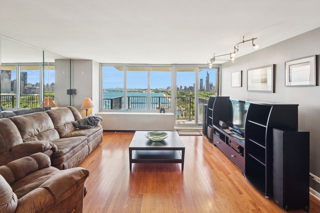 400 E RANDOLPH Street 1809, Chicago, IL 60601