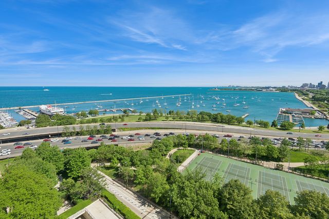 400 E RANDOLPH Street 1809, Chicago, IL 60601