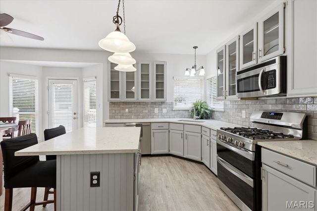 175 Beacon Point Lane, Wildwood, MO 63040