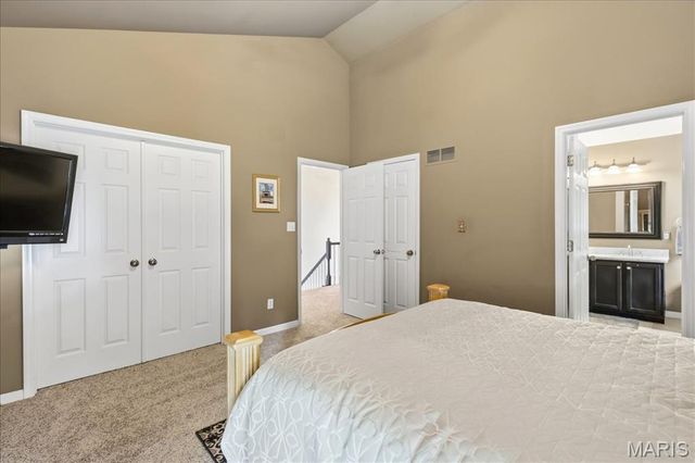 175 Beacon Point Lane, Wildwood, MO 63040