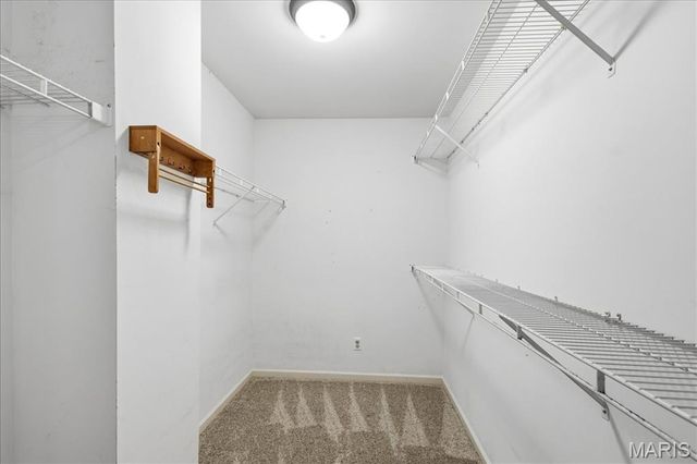 175 Beacon Point Lane, Wildwood, MO 63040