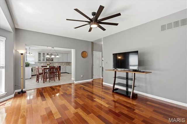 175 Beacon Point Lane, Wildwood, MO 63040