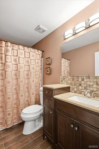 175 Beacon Point Lane, Wildwood, MO 63040
