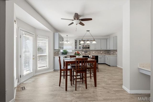 175 Beacon Point Lane, Wildwood, MO 63040