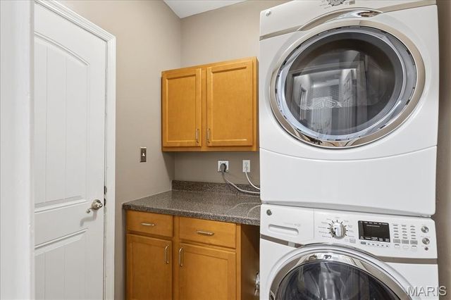 175 Beacon Point Lane, Wildwood, MO 63040