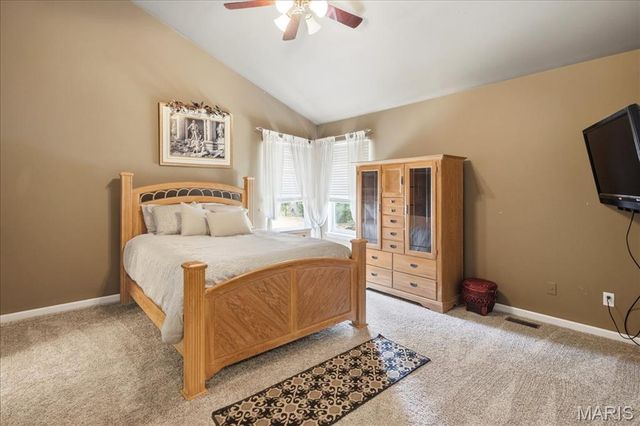 175 Beacon Point Lane, Wildwood, MO 63040