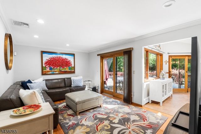 60 Park Rd, Parsippany-troy Hills Twp., NJ 07054