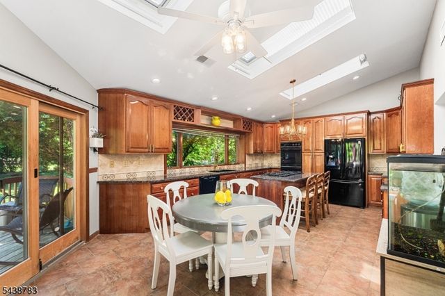 60 Park Rd, Parsippany-troy Hills Twp., NJ 07054