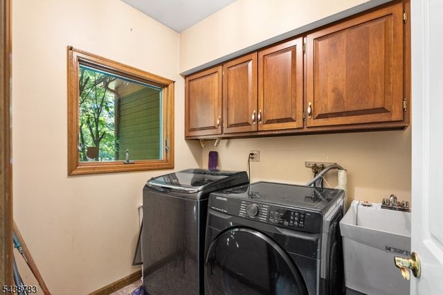 60 Park Rd, Parsippany-troy Hills Twp., NJ 07054