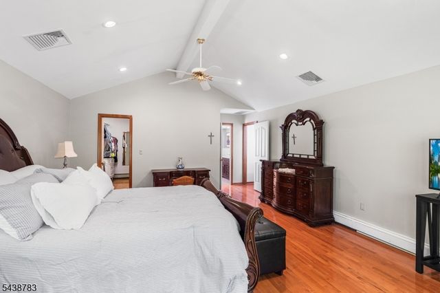 60 Park Rd, Parsippany-troy Hills Twp., NJ 07054
