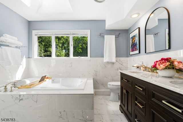 60 Park Rd, Parsippany-troy Hills Twp., NJ 07054