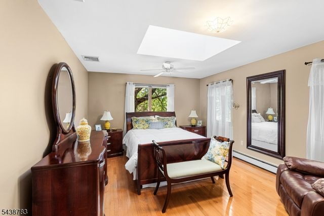 60 Park Rd, Parsippany-troy Hills Twp., NJ 07054