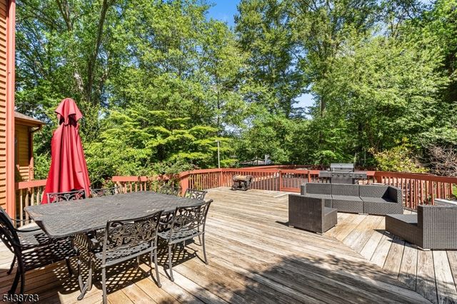 60 Park Rd, Parsippany-troy Hills Twp., NJ 07054