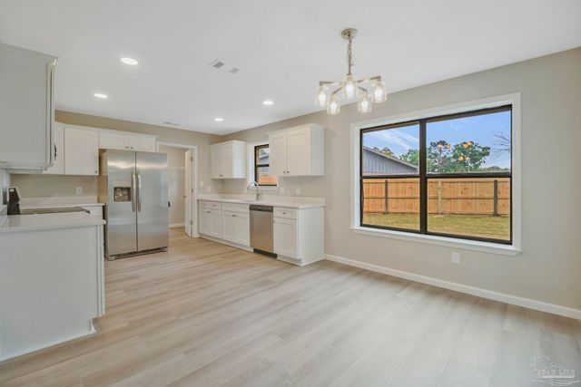 868 Valley Ridge Cir, Pensacola, FL 32514