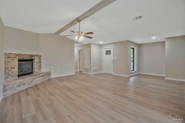 868 Valley Ridge Cir, Pensacola, FL 32514