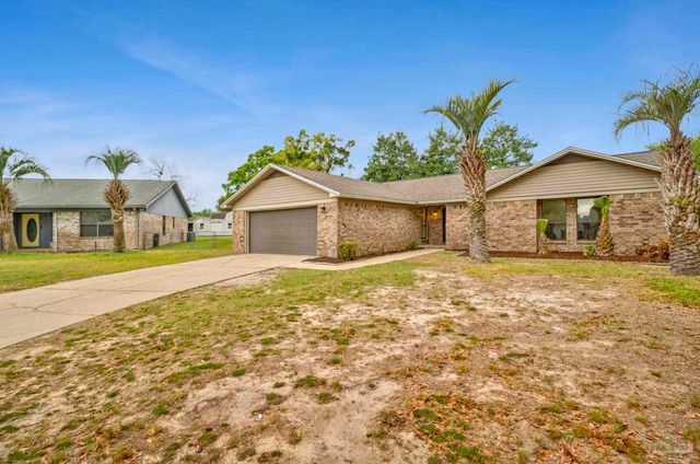 868 Valley Ridge Cir, Pensacola, FL 32514